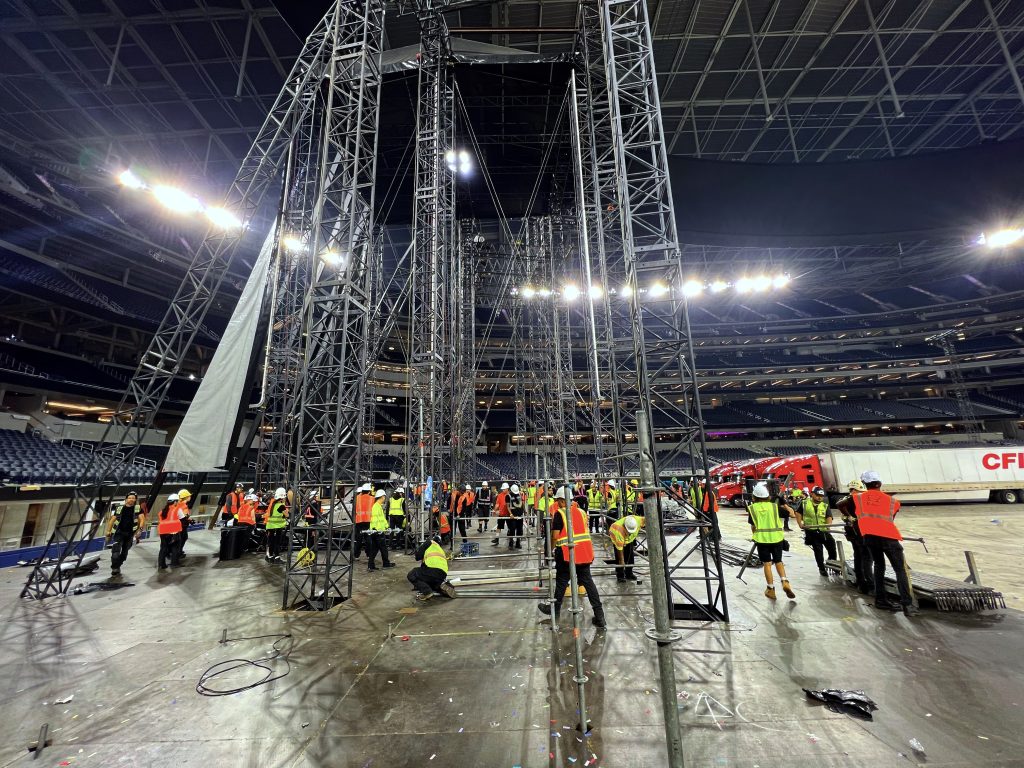 Success in Stage Production: 5 Tips for New Riggers & Stagehands